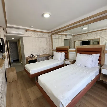 酒店 爱丽丝1号酒店 3*